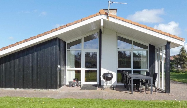 10 person holiday home in Løkken-By Traum