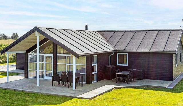 10 person holiday home in Løkken-By Traum