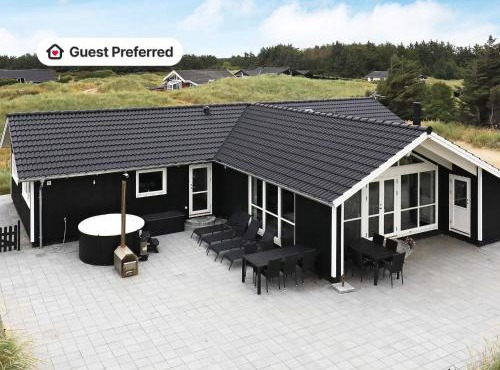 10 person holiday home in Løkken-By Traum
