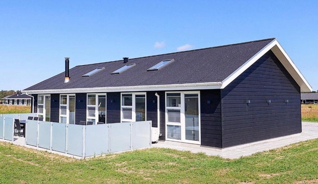 10 person holiday home in Løkken-By Traum