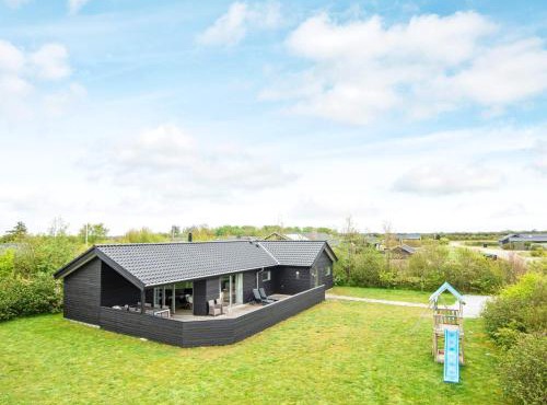 10 person holiday home in Tarm-By Traum