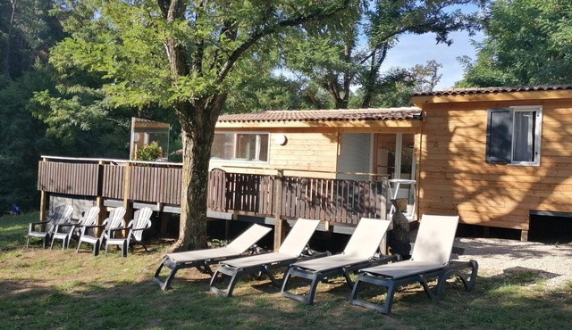 10-seater chalet with private spa.