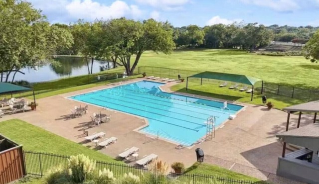 10 Sleeper | Pool Access, AC,