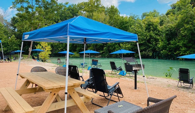 #10 Son's River Ranch - Glamping Cabin w/2 Queen Beds