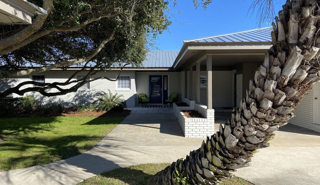 10 Tyler 4 bedrooms, 3 bathrooms