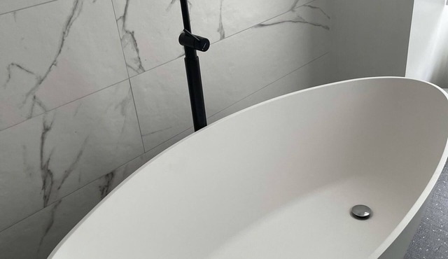 10' walk from Parc de Sceaux Historic 5-bedroom villa