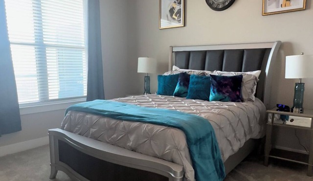 10% weekly & 20% 0ff monthly stays! Great Location in the Heart of Dallas1