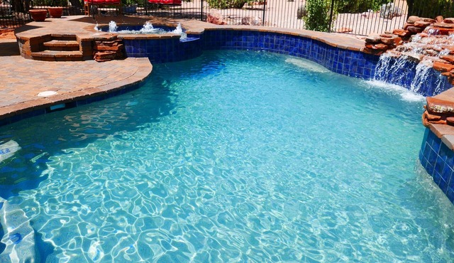 10% WEEKLY DISCOUNTS Pool Splendor, Views "Coronado-II" Walk To Country Club