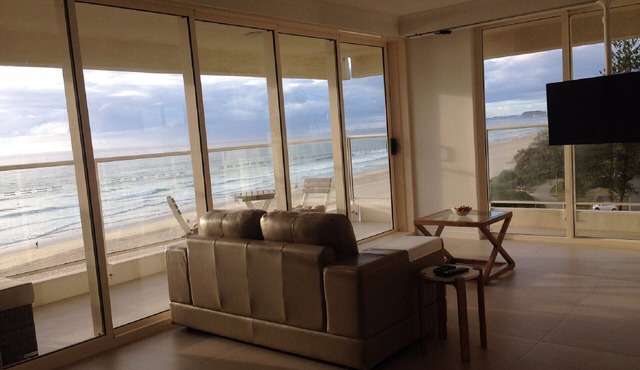 100% Absolute beachfront apartment