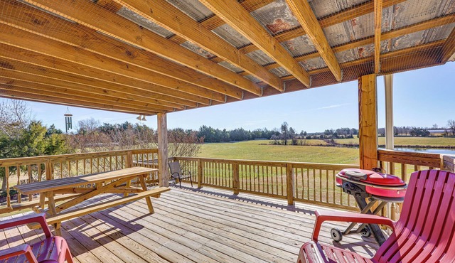 100-Acre Family Getaway in Kenbridge: Pets Welcome