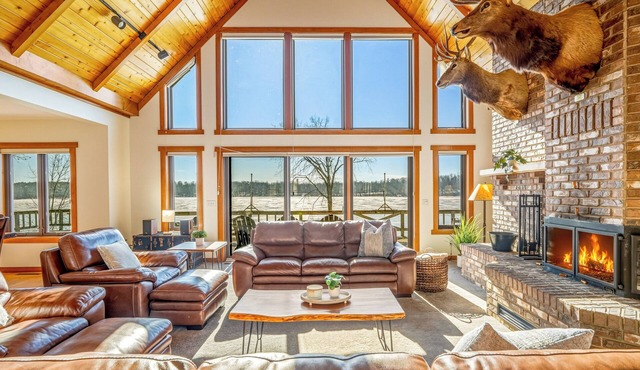 100 Acre Haven on Little Round Lake