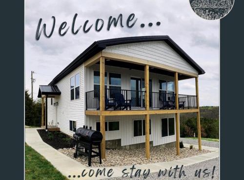 100 Acre Relaxing Retreat Near ARK- The Farmhouse