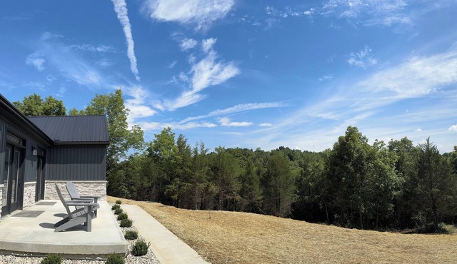 100 Acre Relaxing Retreat Near ARK- The Cabin