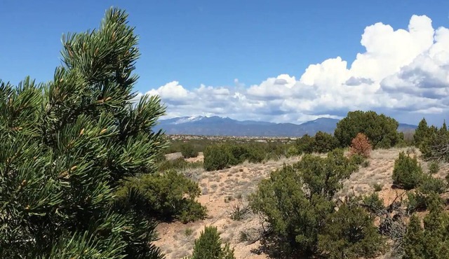 100-Mile Views on the Turquoise Trail - Casa Kachina Guest House