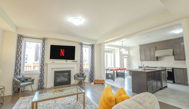 100 % privacy 7 bedrooms with 6 bathrooms and 2 master bedroom with 2 king beds