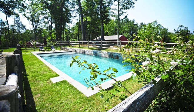 100% ROXBURY! PoshPadsCT "NORTH ST" 1.5HrsNYC,5-BR, Pool, Ski, Views, FP, BBQ