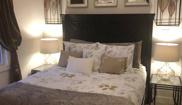 100% SMOKE FREE Historical Beautiful Baltimore/Parkville~PRIVATE ENTIRE HOUSE