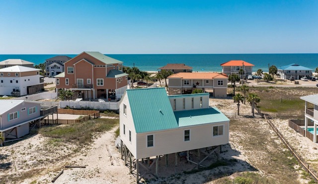 100 Steps to the Gulf -Soaring Ceilings, Beams, Contemp, Free Lighthouse Passes
