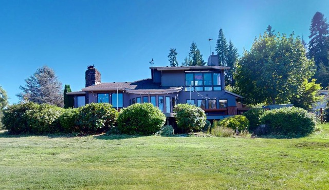 100 Yards to Foster Reservoir! Home with Hot Tub