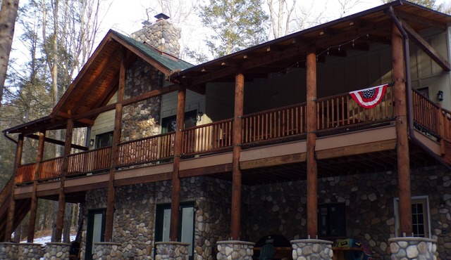 100-Year Lake Wallenpaupack Getaway - Dock, Fire Pits, Family Friendly Home