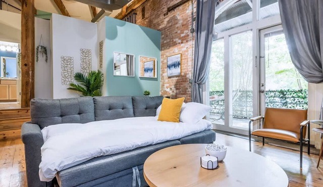 100 Year-old Historic Brick 2BR Loft Large Patio2
