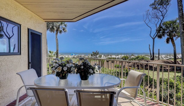 1002 Turtle Lane - Directly on the beach with amazing ocean vistas!