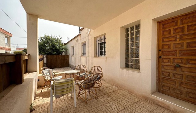100m from Beach | Home Office & Winter Sun | Townhouse with Parking