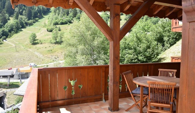 100m from ski slopes, 5th floor, view mountain, terrace, tv, ski locker, 60m², Champagny-en-Vanoise