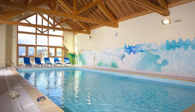 100m from resort center, fitness, swimming pool, terrace, balcony, parking, tv, ski locker, 36m²