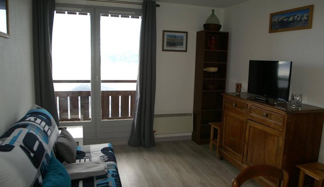 100m from resort center, balcony, parking, tv, ski locker, 43m², Les 7 Laux