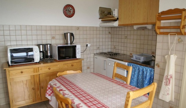 100m from resort center, balcony, parking, tv, ski locker, 30-32m², Les 7 Laux