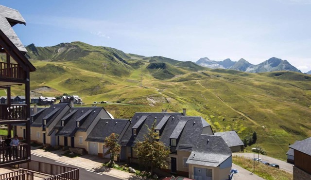 100m from resort center, 1st floor, jacuzzi, hammam, balcony, tv, 36m², Peyragudes