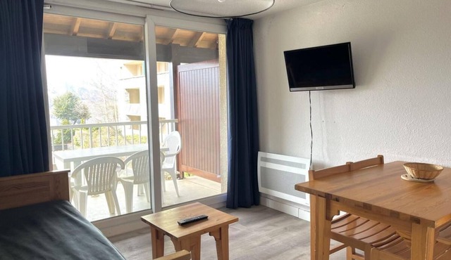 100m from resort center, floor -1, jacuzzi, hammam, terrace, balcony, tv, ski locker, 28m²