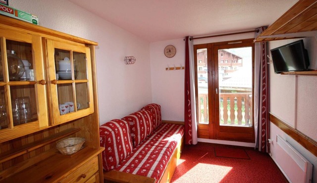 100m from resort center, 1st floor, balcony, tv, ski locker, 18m², Tignes