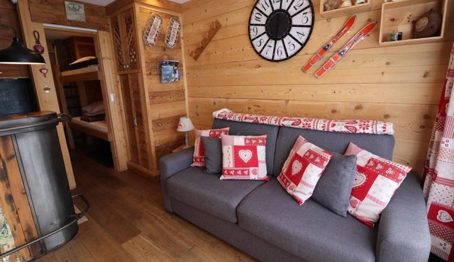 100m from resort center, Ground floor, balcony, tv, ski locker, 27m², Tignes