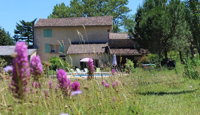 100m2, farmhouse + pool + mountain bike, Lake 600ha, beach, kayak, pedal boats, restaurant