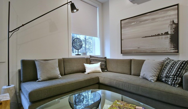 101, 2 bedroom - Downtown Collingwood, Luxury Boutique Hotel.