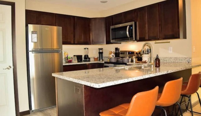 101 - New, Modern & Comfortable 2 Bedroom Apt