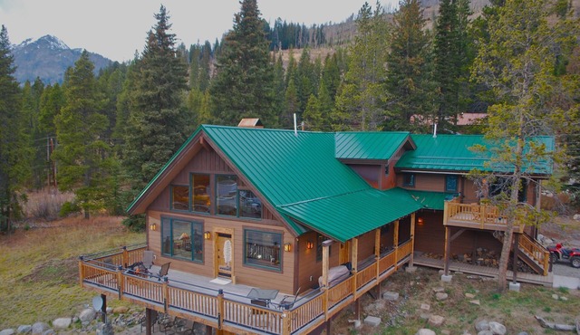 101 Republic Near Yellowstone