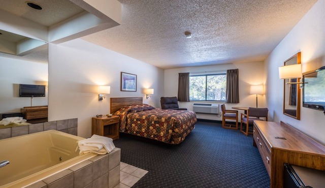 101 Whirlpool Suite 1 Bedroom Studio by Redawning