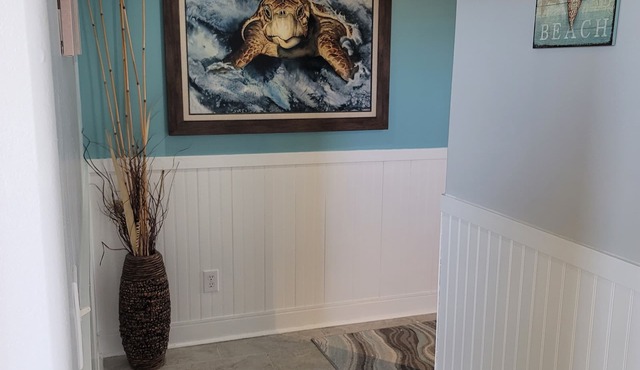 #1010 End Unit, Sleeps 8-Amazing Views of Sunrises & Sunsets, Chairs included