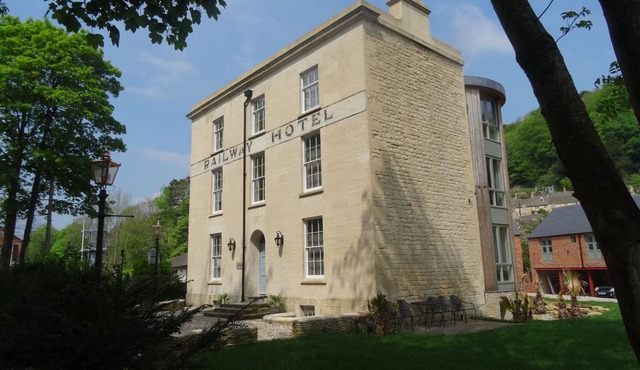 (102)Beautiful Apartment in Landmark Cotswold Grade II Listed Georgian House -