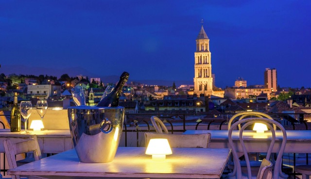 102 luxury room in the heart of Split with roof terrace