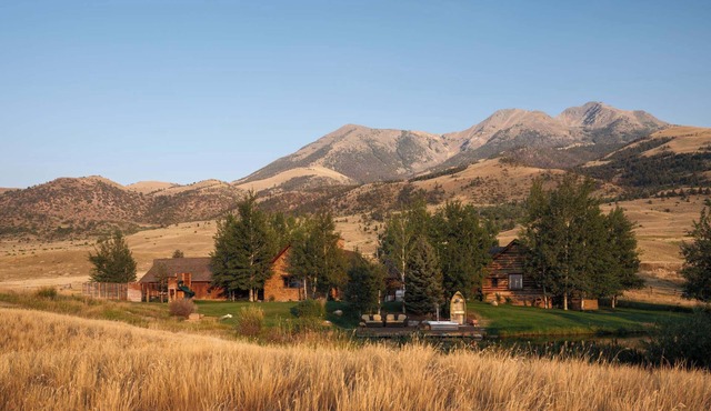 104-Acre Private Ranch Retreat in Paradise Valley, Montana