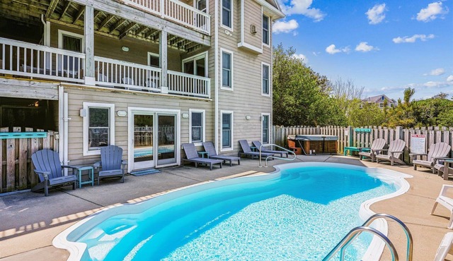 1042 - The Princess Free Pool Heat in May Walk to Beach Dog-Friendly