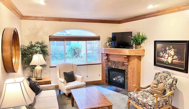 1049 4-Star Zermatt King Villa w/Full Kitchen