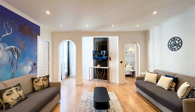 105 - Urban Haussmann Opera