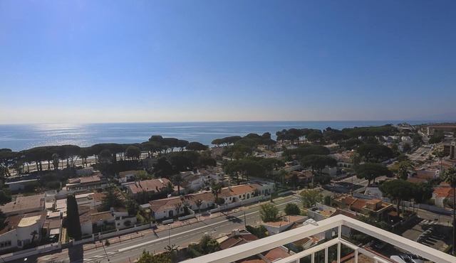 106-LA TORRE DELUXE: LUXURY APARTMENT WITH THE BEST VIEWS OF CAMBRILS