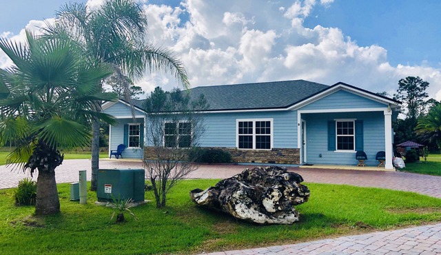 (106B) Blue Heron Getaway 2 bedroom 1.5 bathrooms