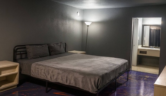 107 Gated King Bed Hotel Room